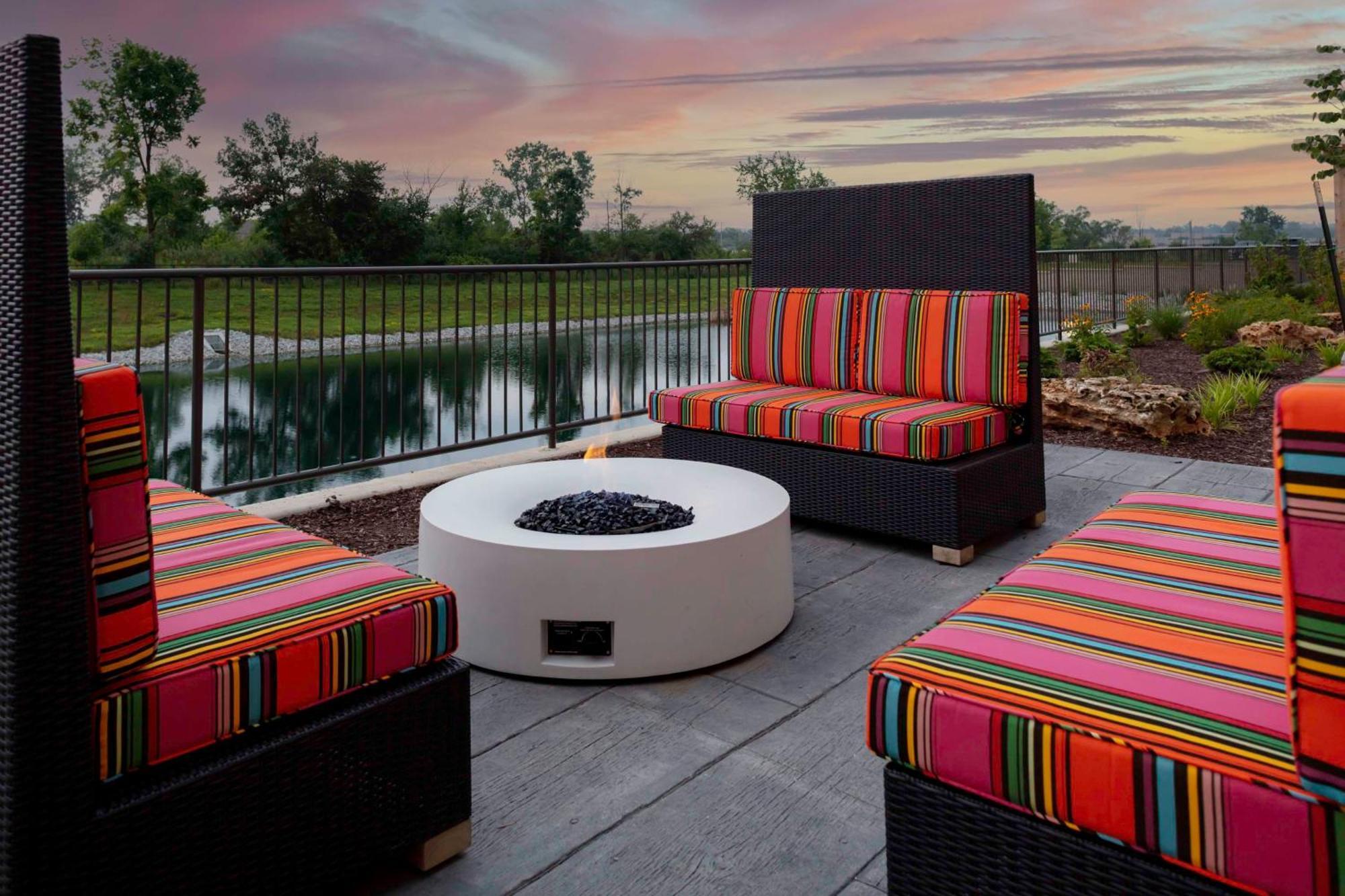 Home2 Suites By Hilton Fort Wayne North Sunnybrook Acres Eksteriør billede